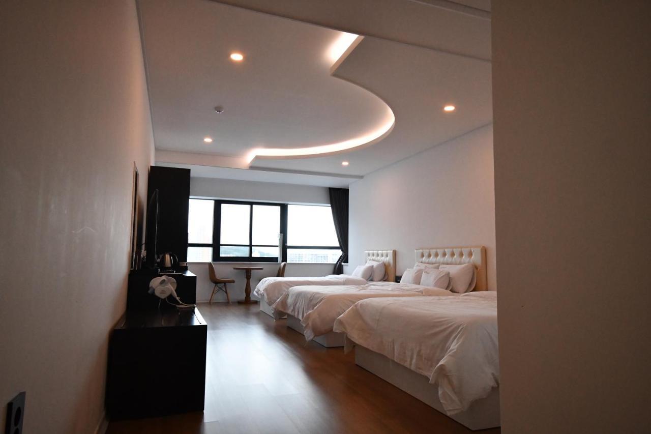 Hotel Wooin Mokpo Bagian luar foto